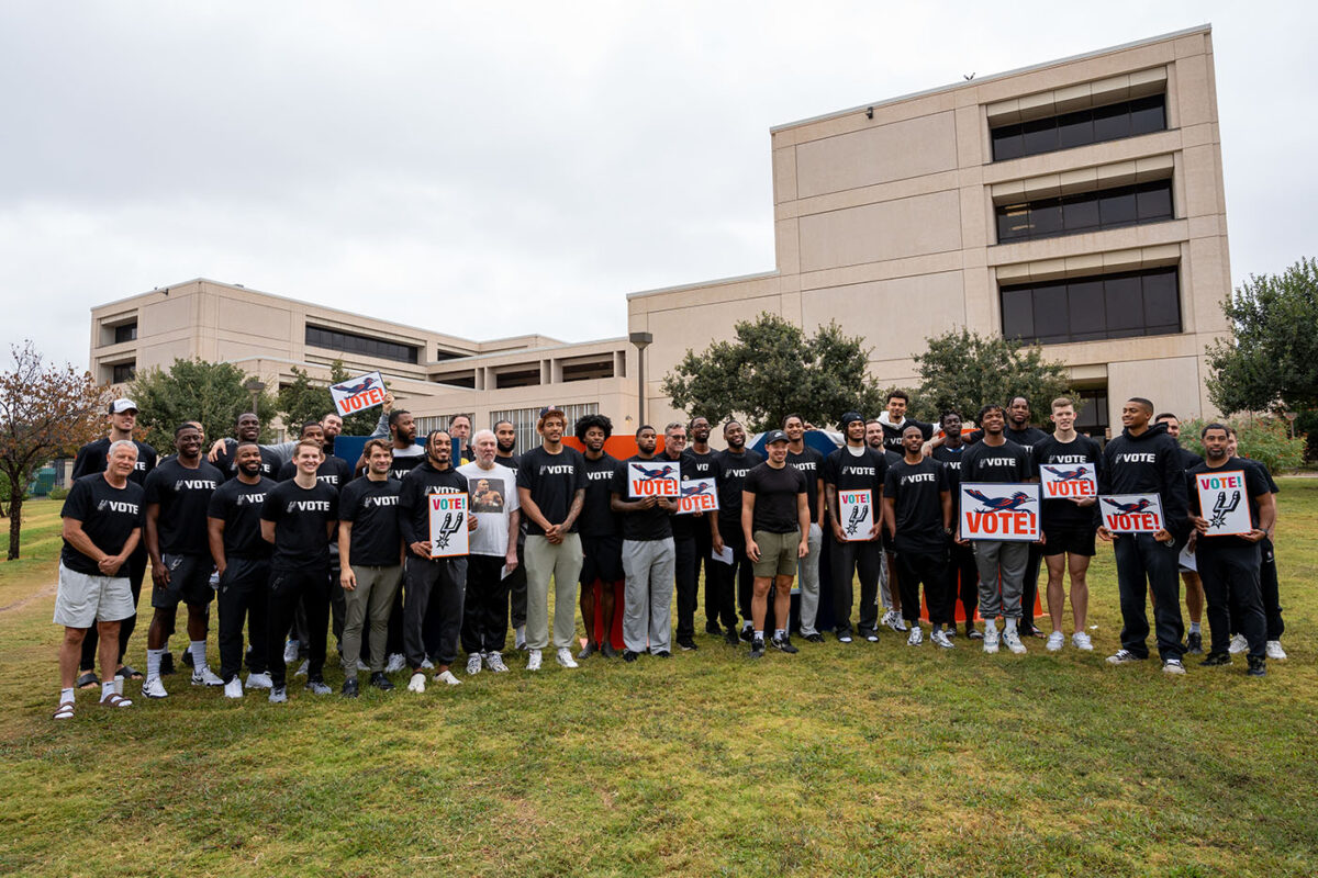 The Spurs pose for a group photo outside the Student Union.